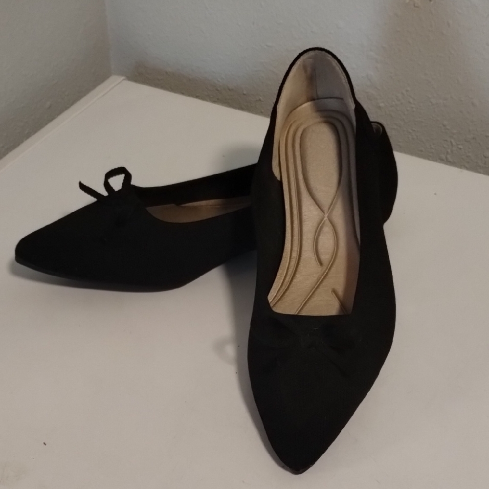 Elegant Black Women's Flats